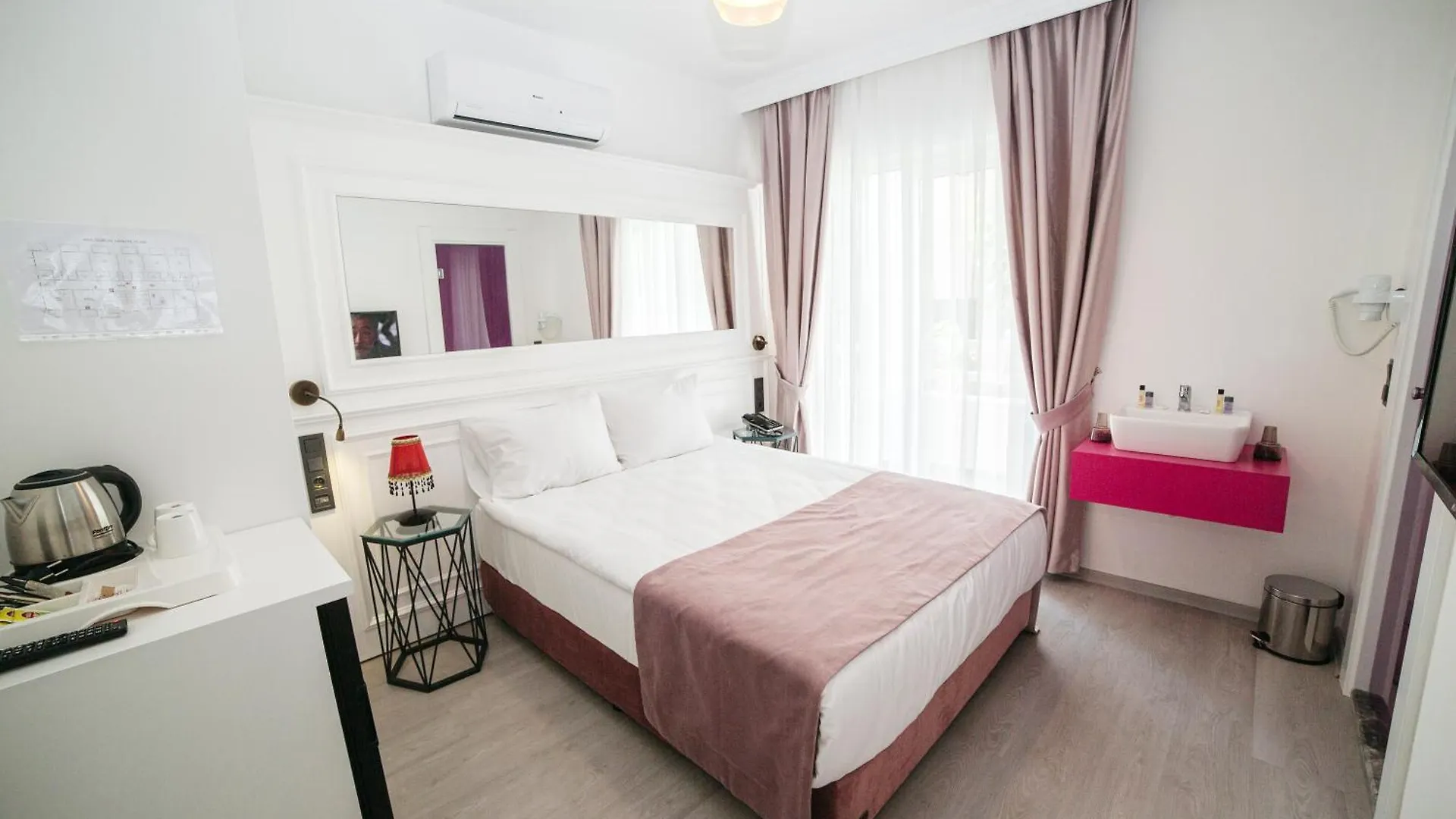 Nun Hotel 安塔利亚 4*,  土耳其